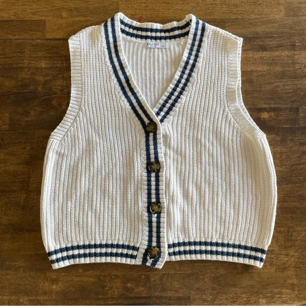 Arizona Jean Company White and Navy Sweater Vest
